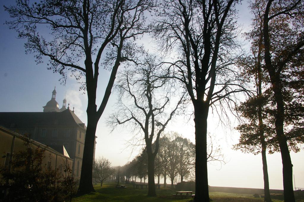 Hotel De L'Abbaye Des Premontres Pont-à-Mousson Exteriör bild