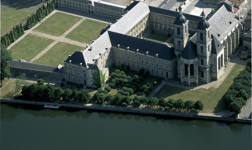 Hotel De L'Abbaye Des Premontres Pont-à-Mousson Exteriör bild